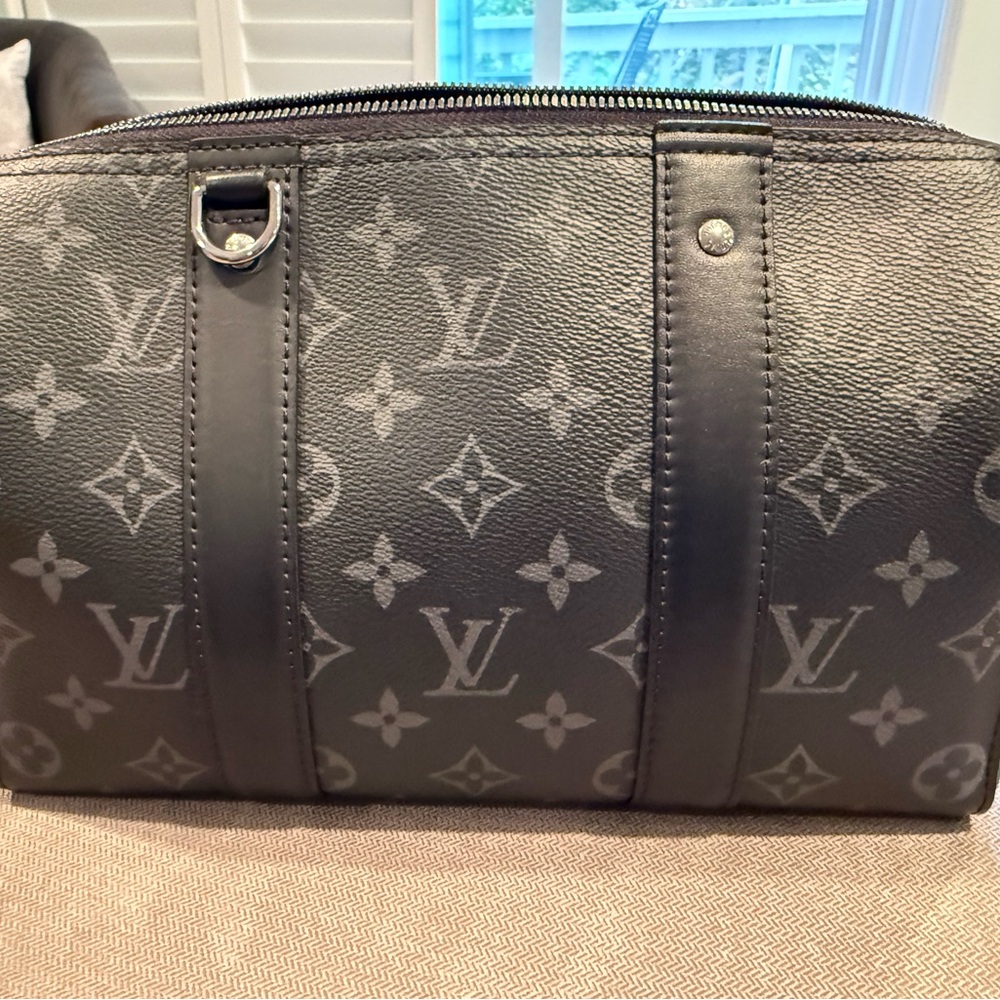 Louis Vuitton Black and Gray Monogram City Keepall (25)